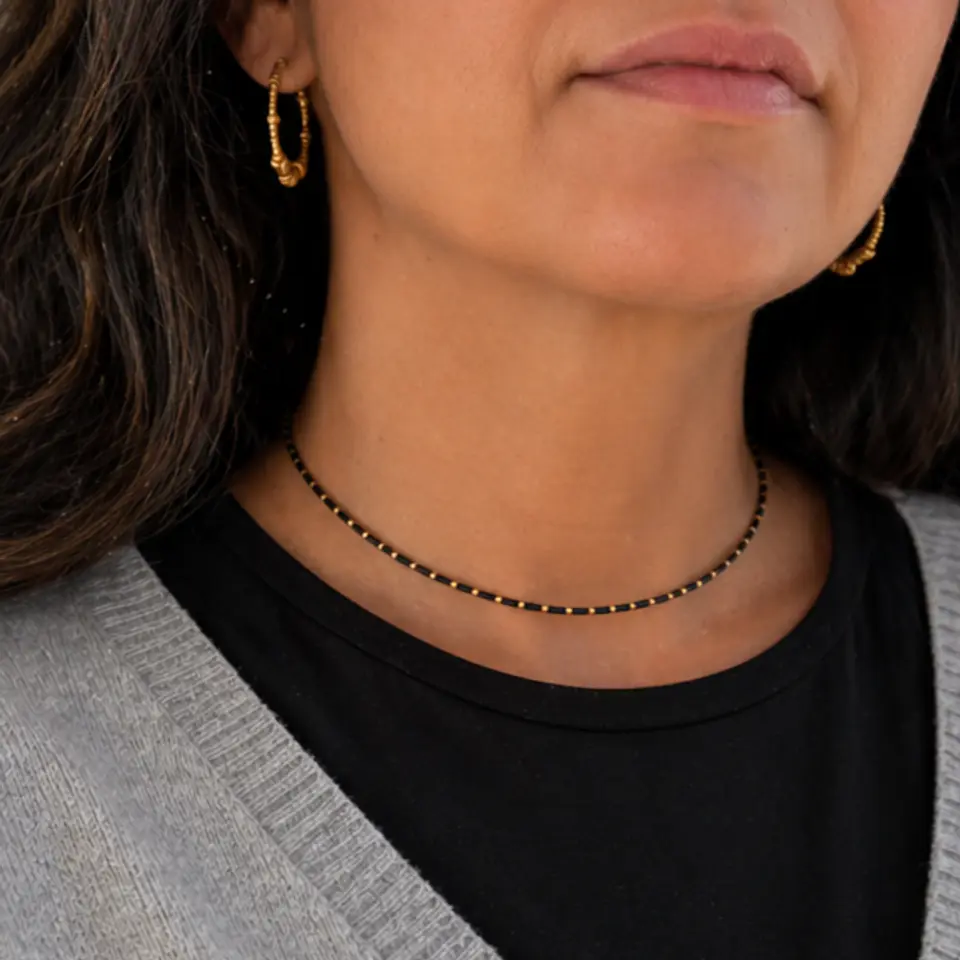 Collar Choker Negro Dorado 1