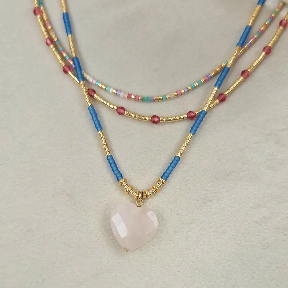 Collar Tres Corazón Cuarzo Rosa 2