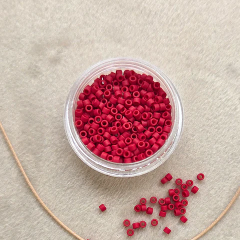Délica Opaque Red