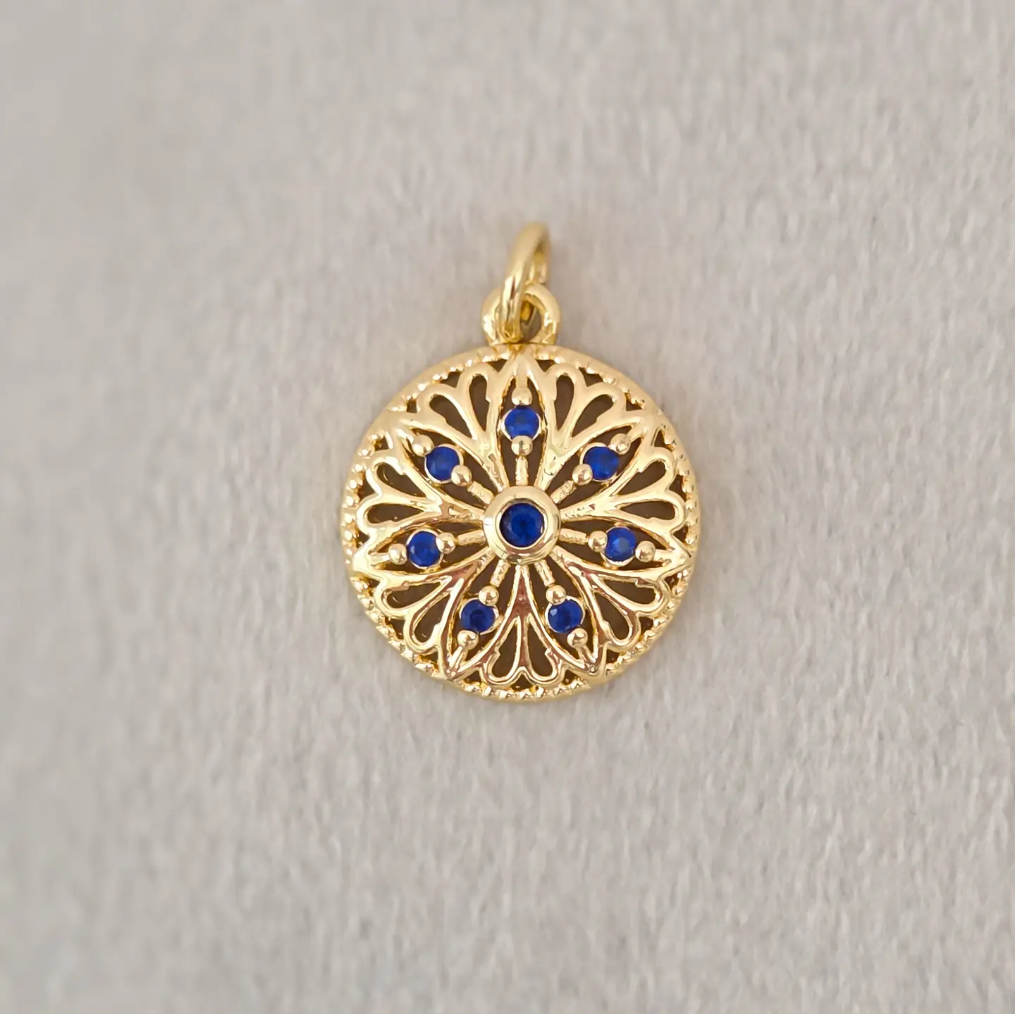 Mandala Azul bañado en oro 1