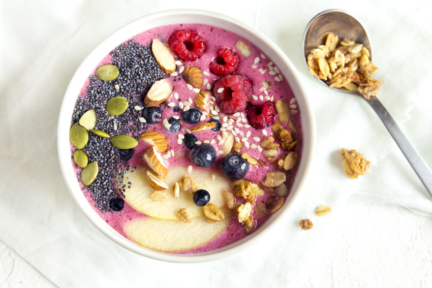 Make over your morning  raspberry and almond  smoothie bowl