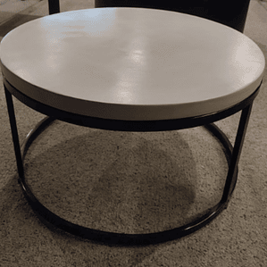 Mesa patas de fierro cubierta de fibrocemento