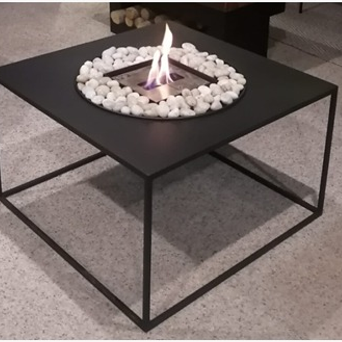 Mesa fogon metálica 1