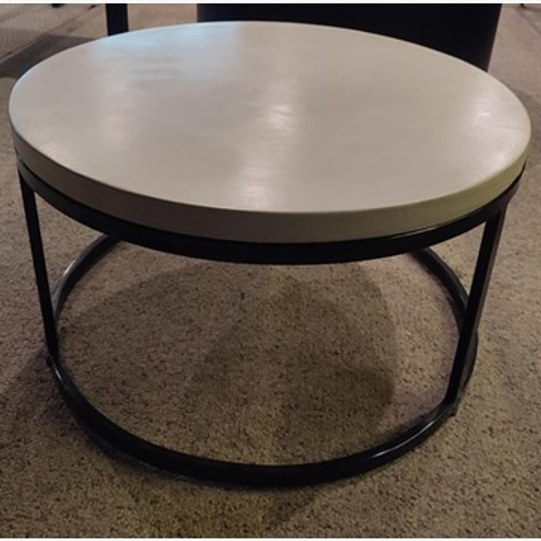 Mesa de fierro cubierta de fibrocemento 1