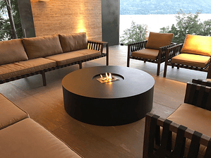 Mesa redonda metálica