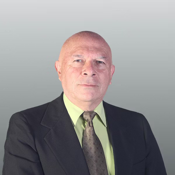 Dr. Andrés Maceda