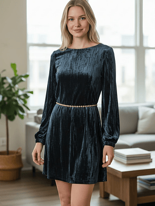 Vestido com cinto brilhante