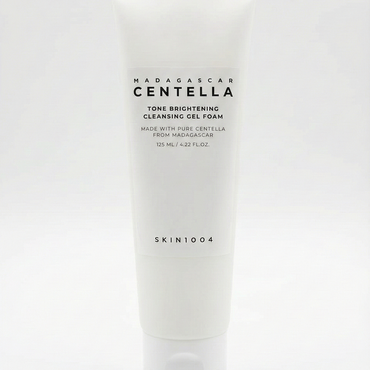 SKIN1004 Tone Brightening Cleansing Gel Foam 1