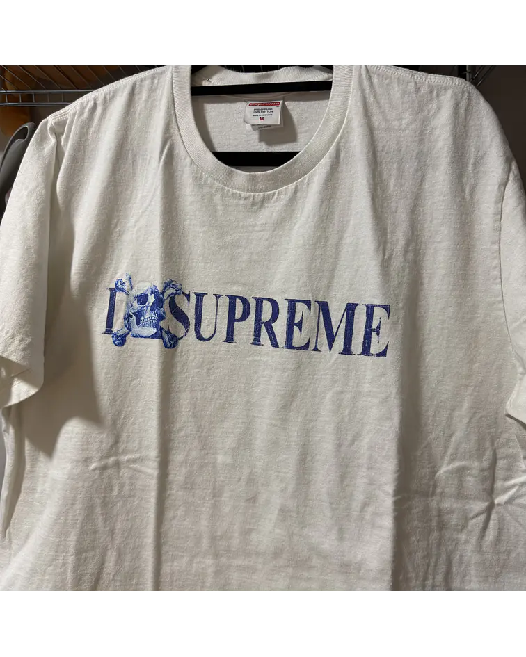 Polera A. Molodkin Skull - Supreme [VNDS]
