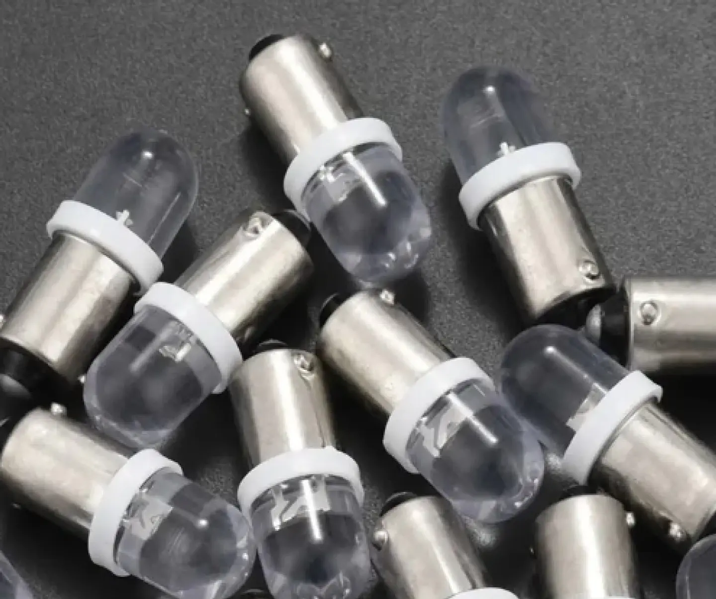 Ampolleta LED tipo Bayoneta 24V ba9s Blanca-pack 2unidades 2