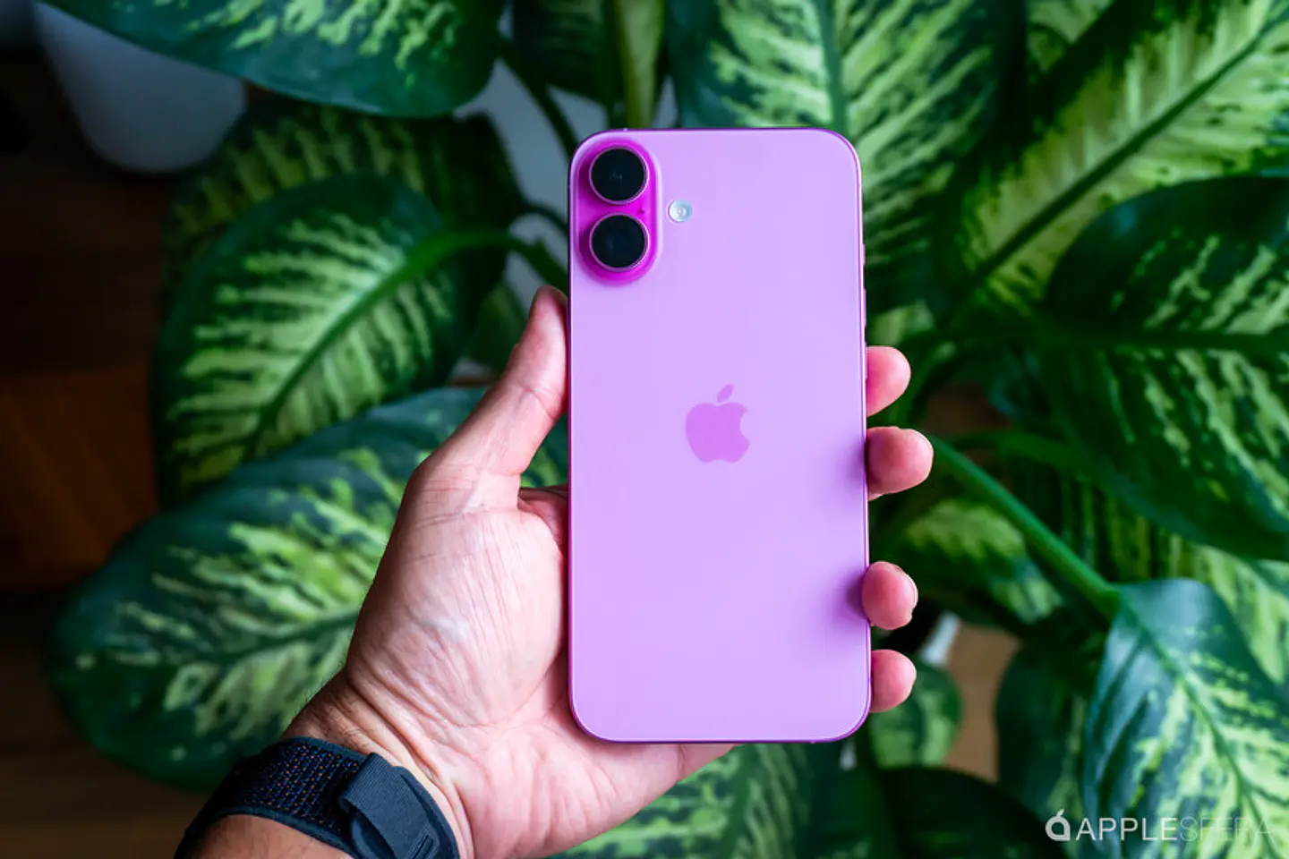iPhone 16 128GB 7
