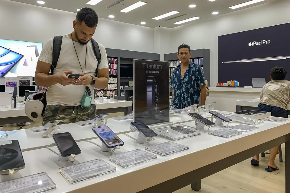 iPhone 16 128GB 8