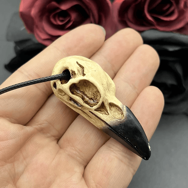 3D Goth Raven Skull Necklace 4