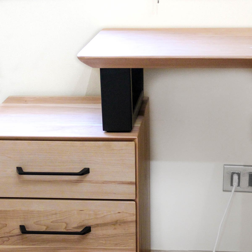 Escritorio Trapecio ELE Cajonera - Madera Nativa 3