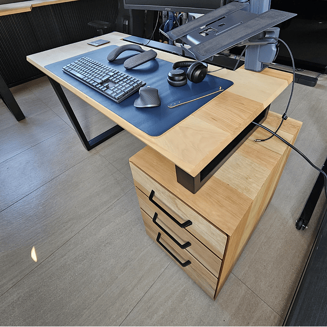 Escritorio Trapecio Cajonera - Madera Nativa 10