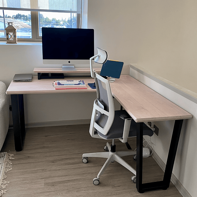 Escritorio Trapecio ELE - Madera Nativa 1