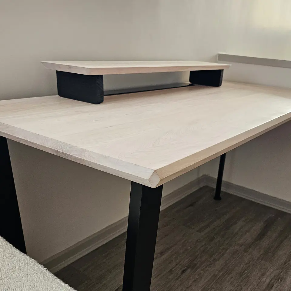 Escritorio Trapecio ELE - Madera Nativa 2