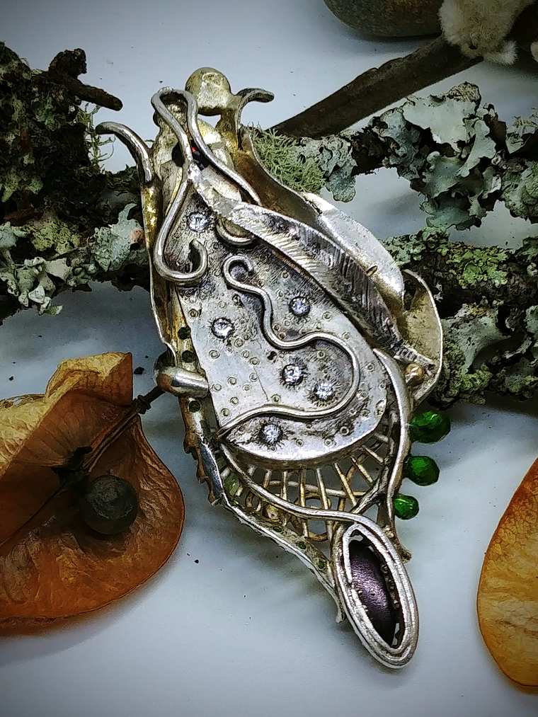 RTS - Stunning Australian Harlequin opal, Engraved feather necklace - Sterling - Video⏯ 6