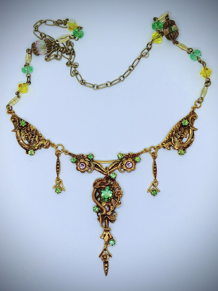 ☢ Uranium glass dragon necklace - Private collection 1