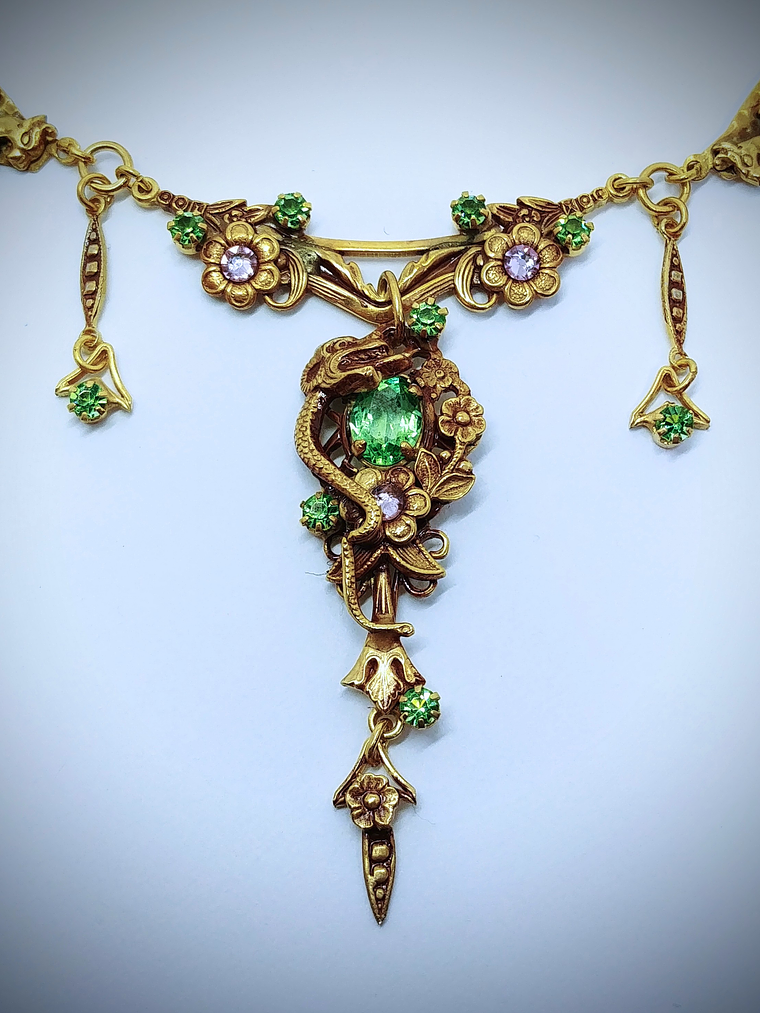 ☢ Uranium glass dragon necklace - Private collection 2