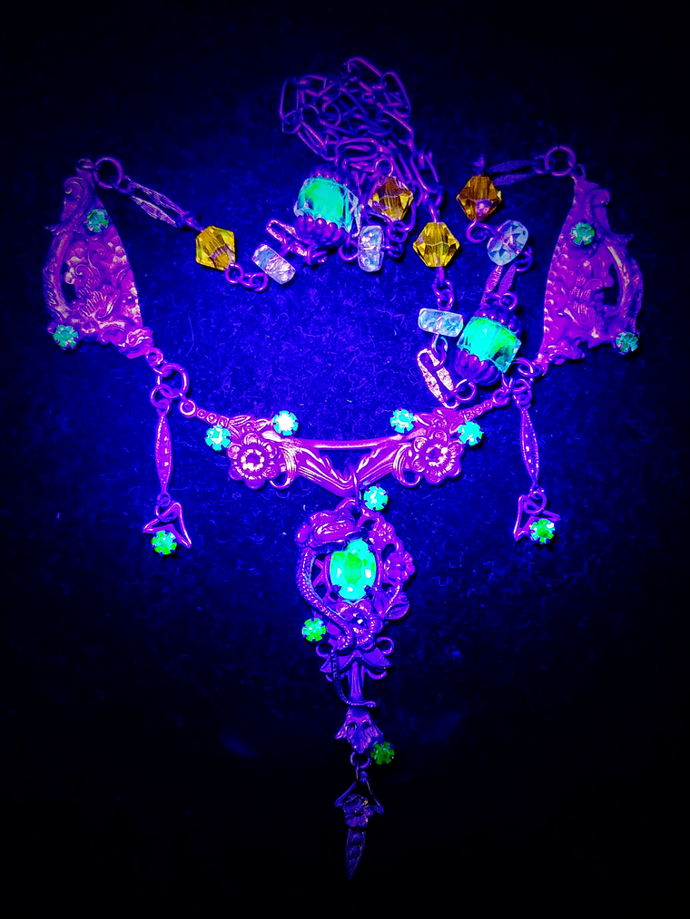 ☢ Uranium glass dragon necklace - Private collection 6
