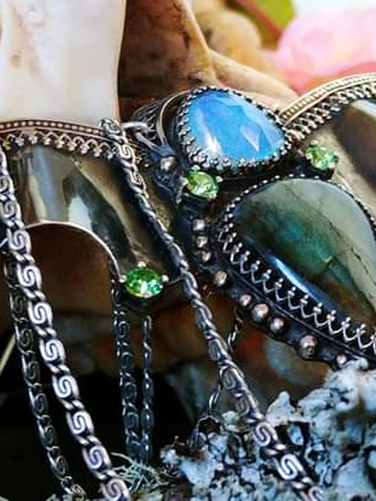 MTO ☢ Large bat goddess necklace, UG glass  & labradorite - Sterling -  Private collection 4