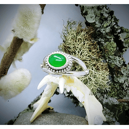 Apple green Chrysoprase ring - Sterling - Size 8.5