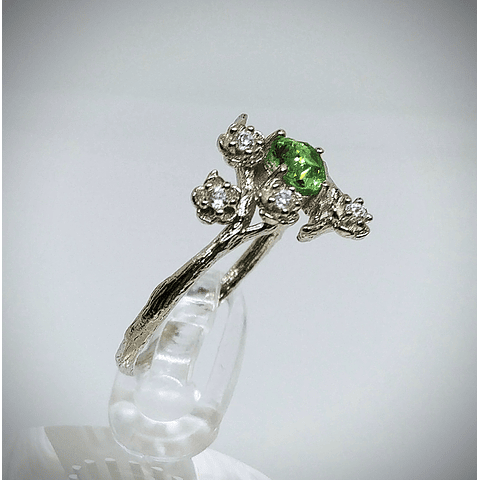 SS - 50ct ☢ Woodland branches and blossoms, vintage UG glass & Cz ring - Sterling 💍