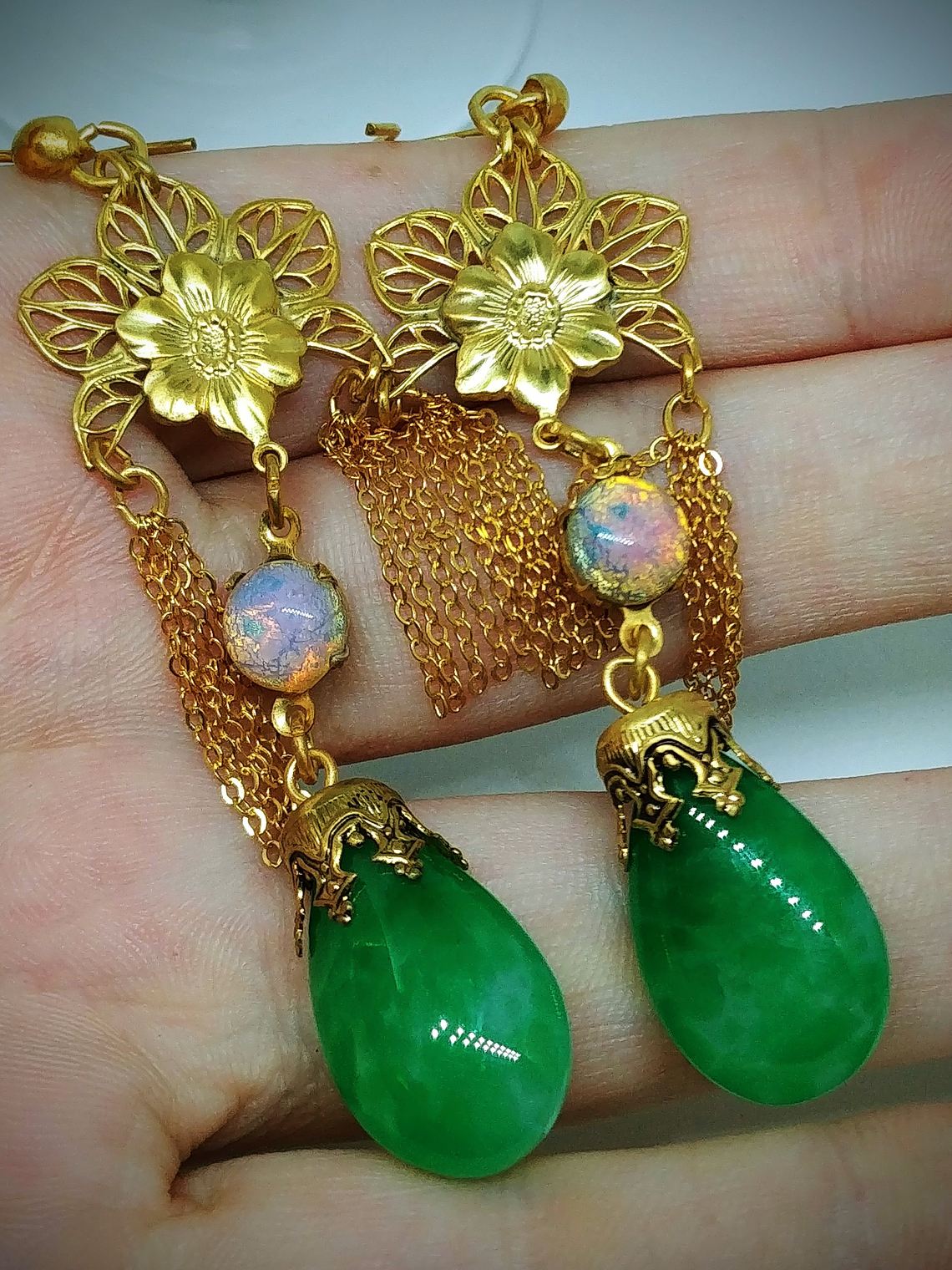 CJ - Art Deco inspired, gold-filled vintage Peking Jade glass earrings  7