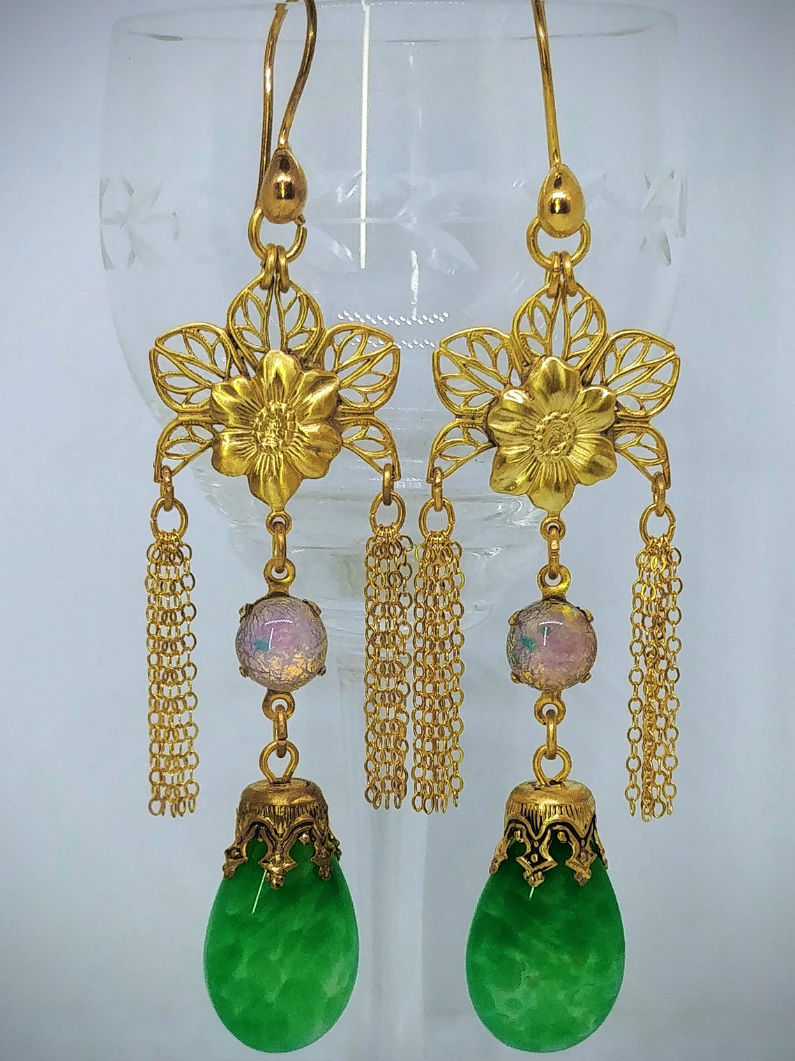 CJ - Art Deco inspired, gold-filled vintage Peking Jade glass earrings  4