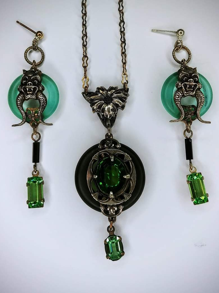 Uranium glass necklace and earring set -  Private collection 4