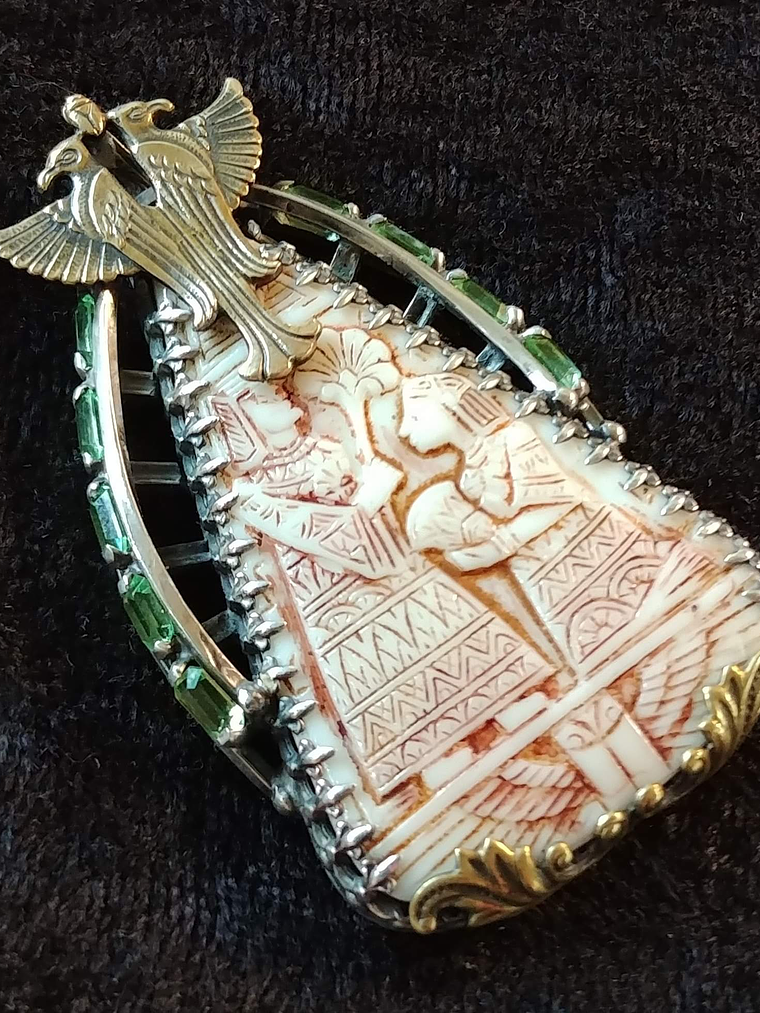Egyptian revival Uranium glass pendant -  Private collection 1