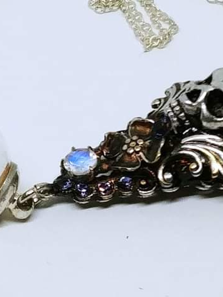 RTS - Memento Mori cremation pendant - Holds ashes - Costume 1