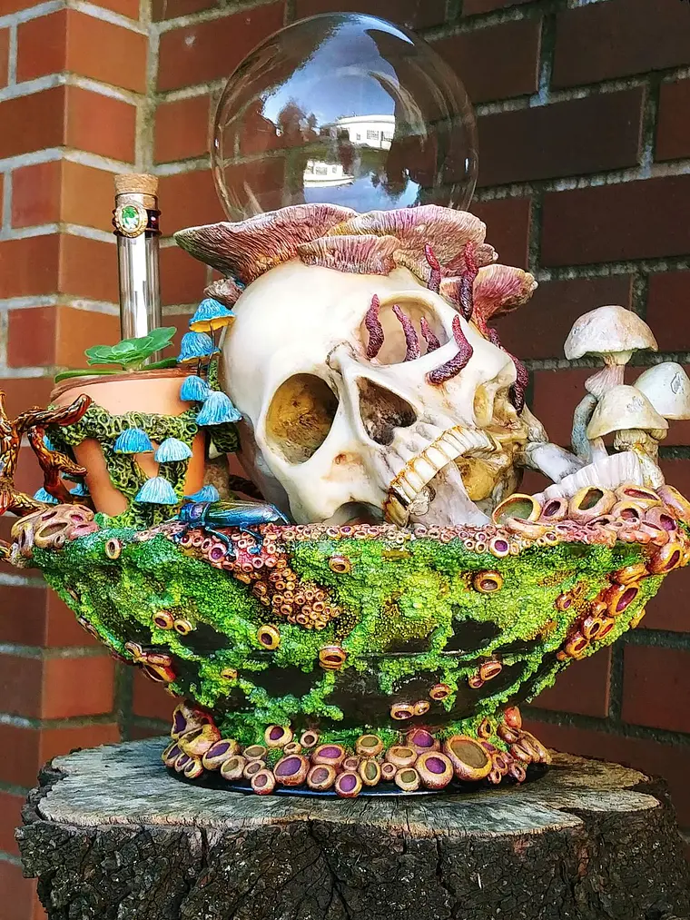 Skull globe/specimen/planter  2