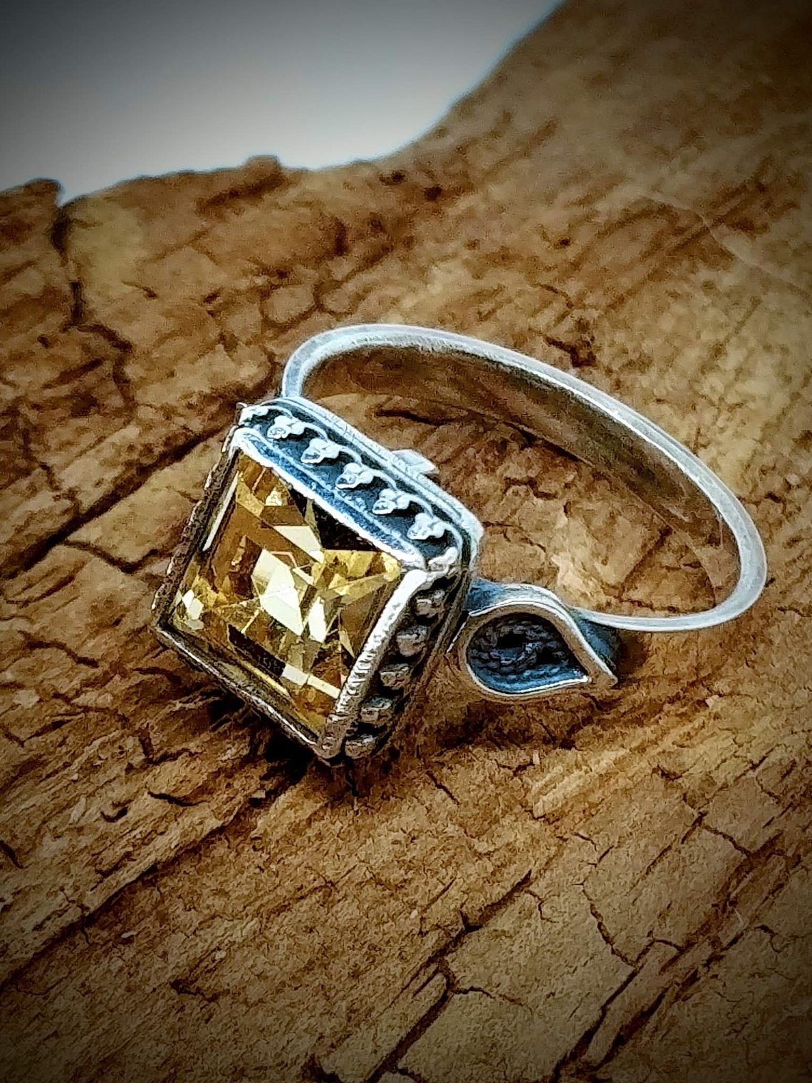 MTO - 2.75ct ☢  Art Deco style, Princess cut Vaseline UG ring - Sterling 3