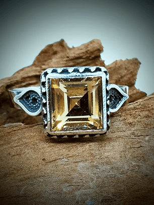 MTO - 2.75ct ☢  Art Deco style, Princess cut Vaseline UG ring - Sterling 💍