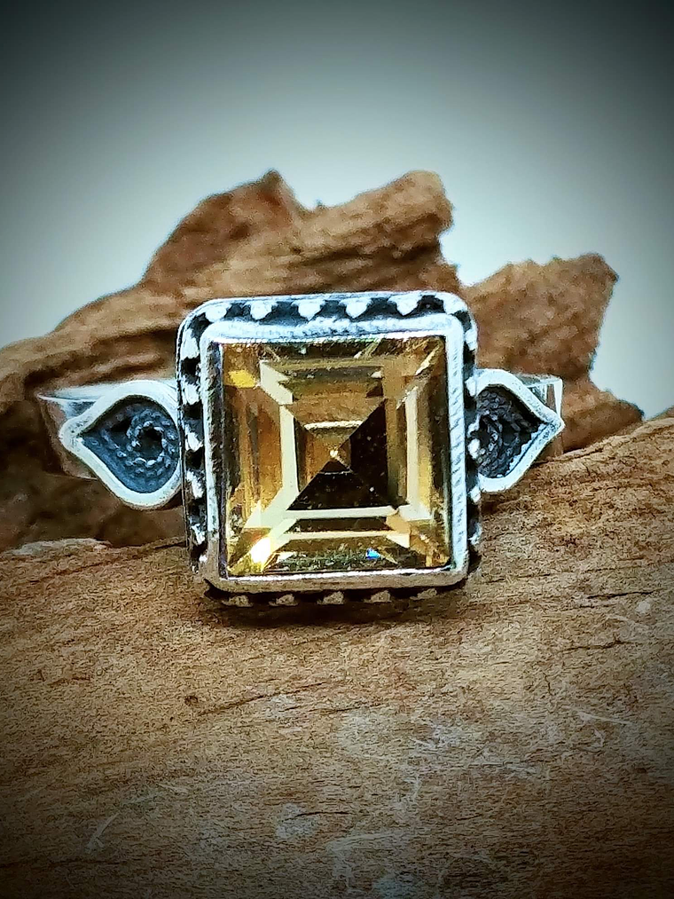 MTO - 2.75ct ☢  Art Deco style, Princess cut Vaseline UG ring - Sterling 1