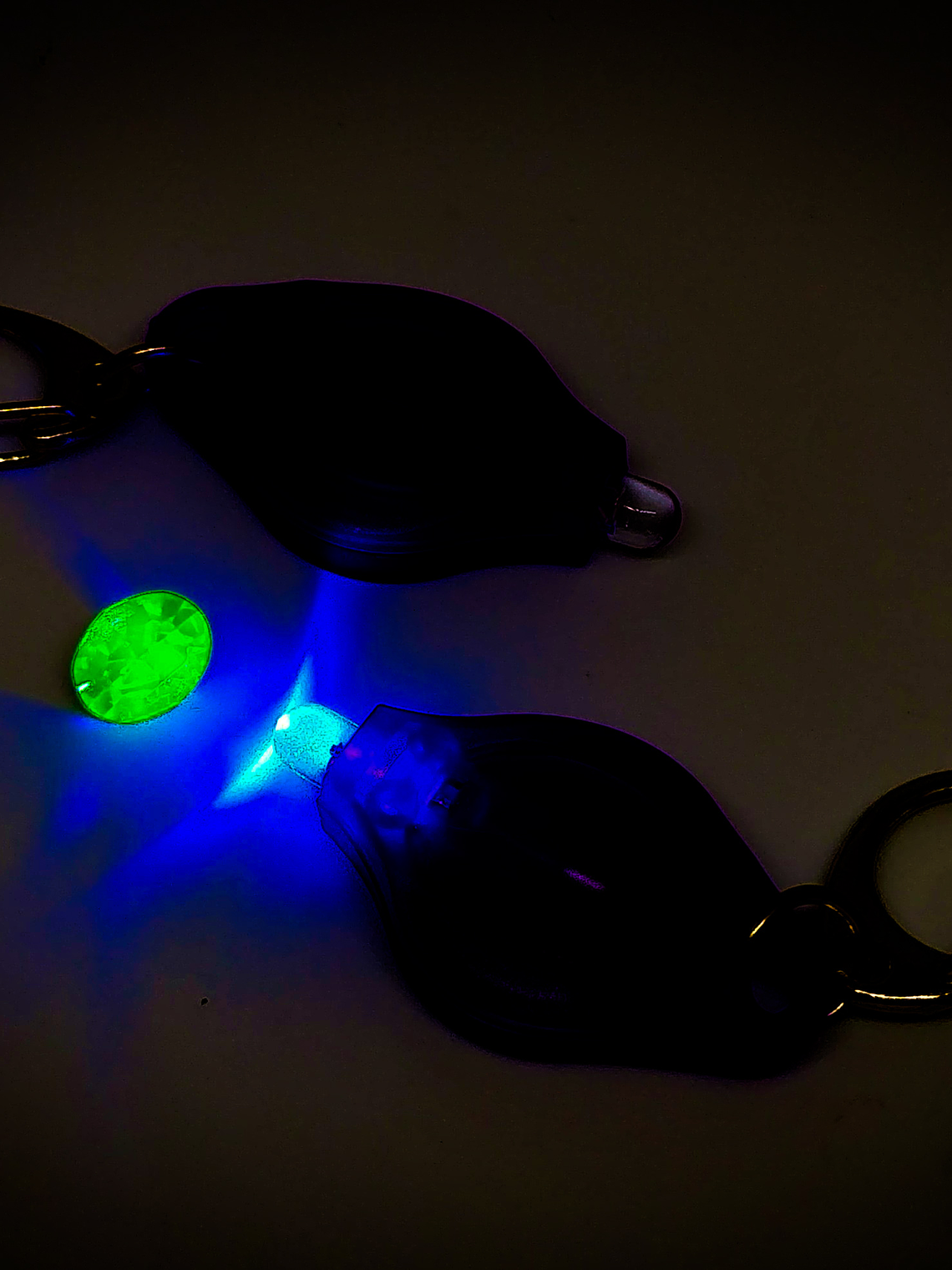 395 - Black light UV Keychain for Uranium glass jewelry  4