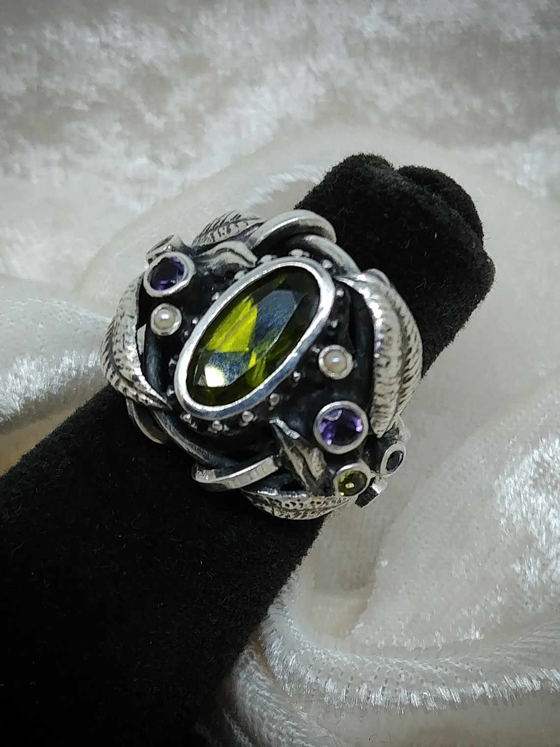 RTS - Sz 7.75 Moss green tourmaline ring with carved details - size 7.75 - Sterling - Video ⏯ 2