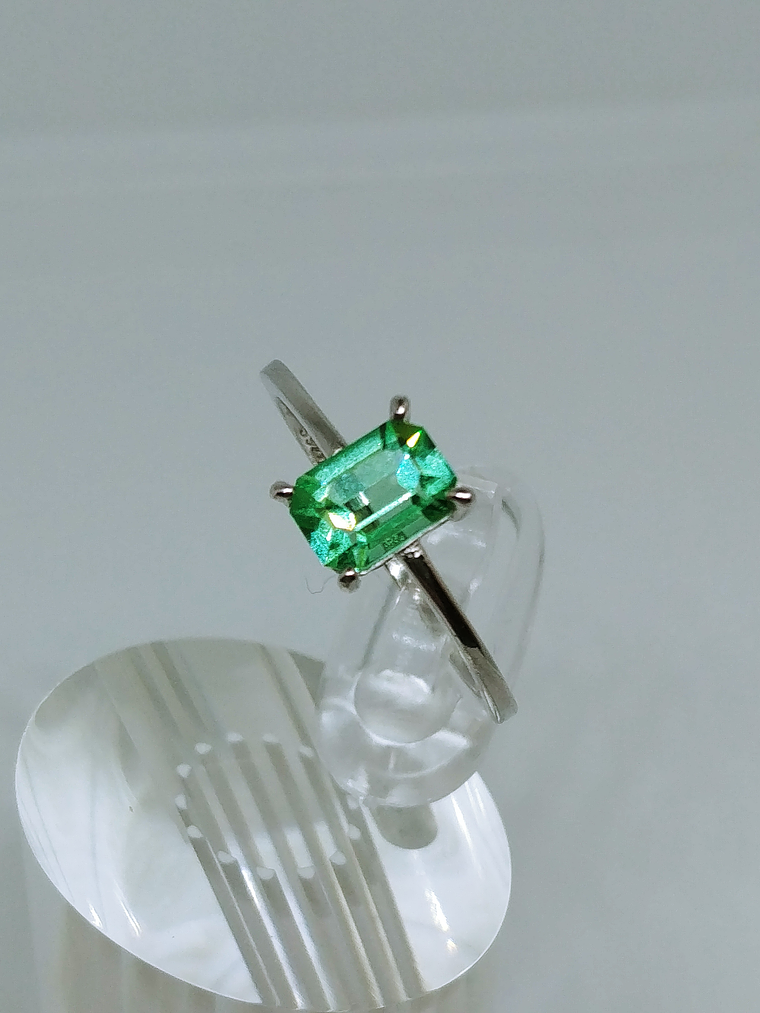 SS - 1.4ct ☢ vintage Uranium glass 