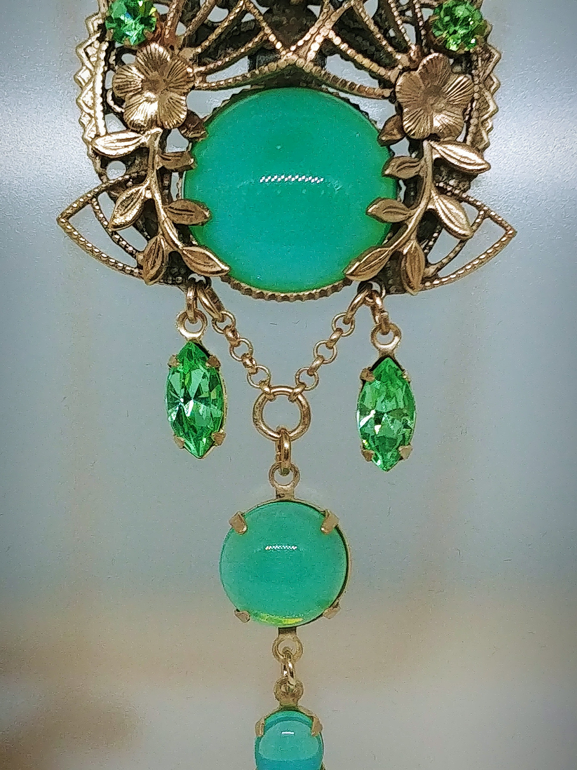 RTS ☢ Stunning Art Nouveau inspired, vintage Green opal UG glass Set- 14k gold-plated  - Costume 4