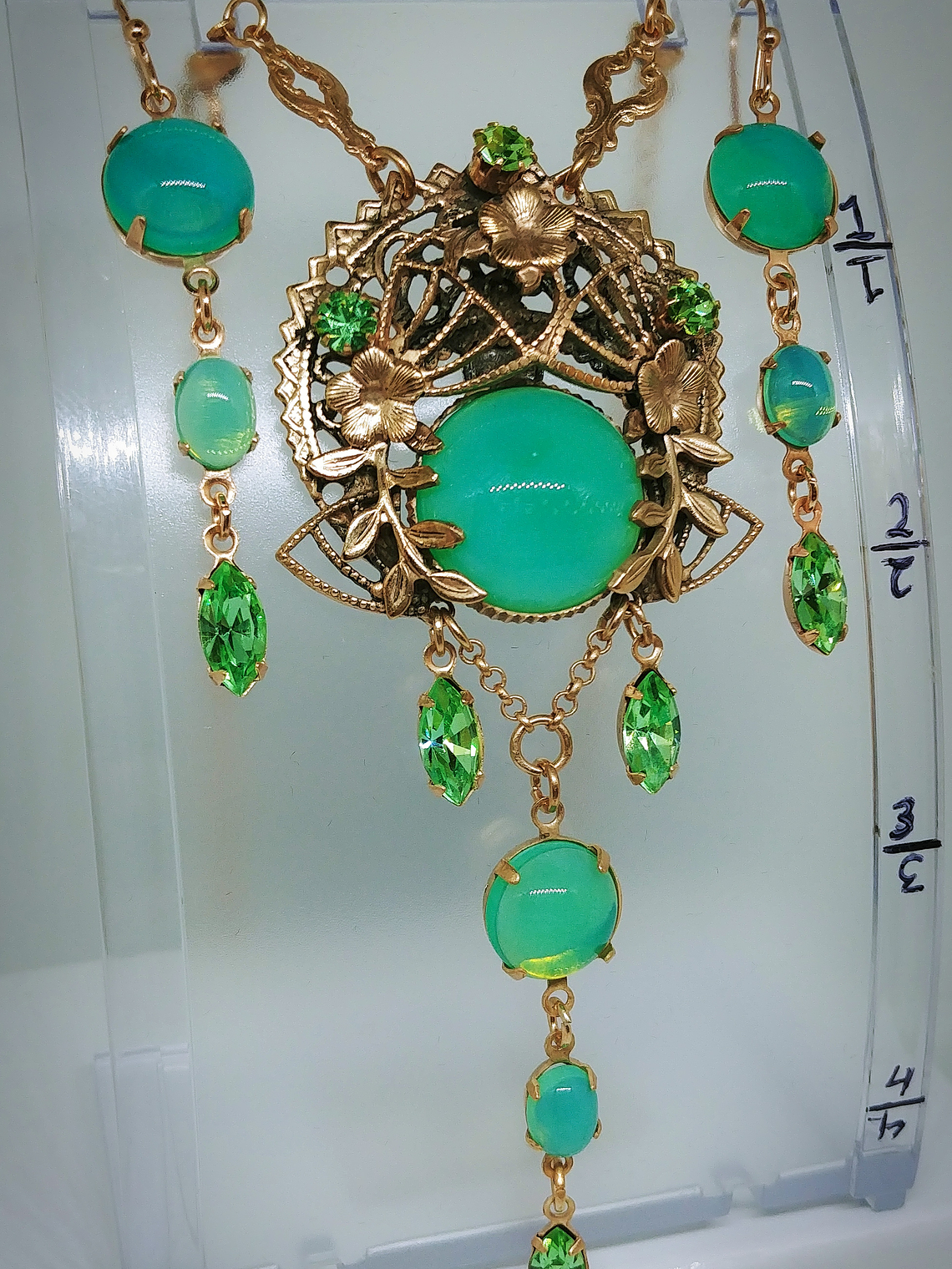 RTS ☢ Stunning Art Nouveau inspired, vintage Green opal UG glass Set- 14k gold-plated  - Costume 1