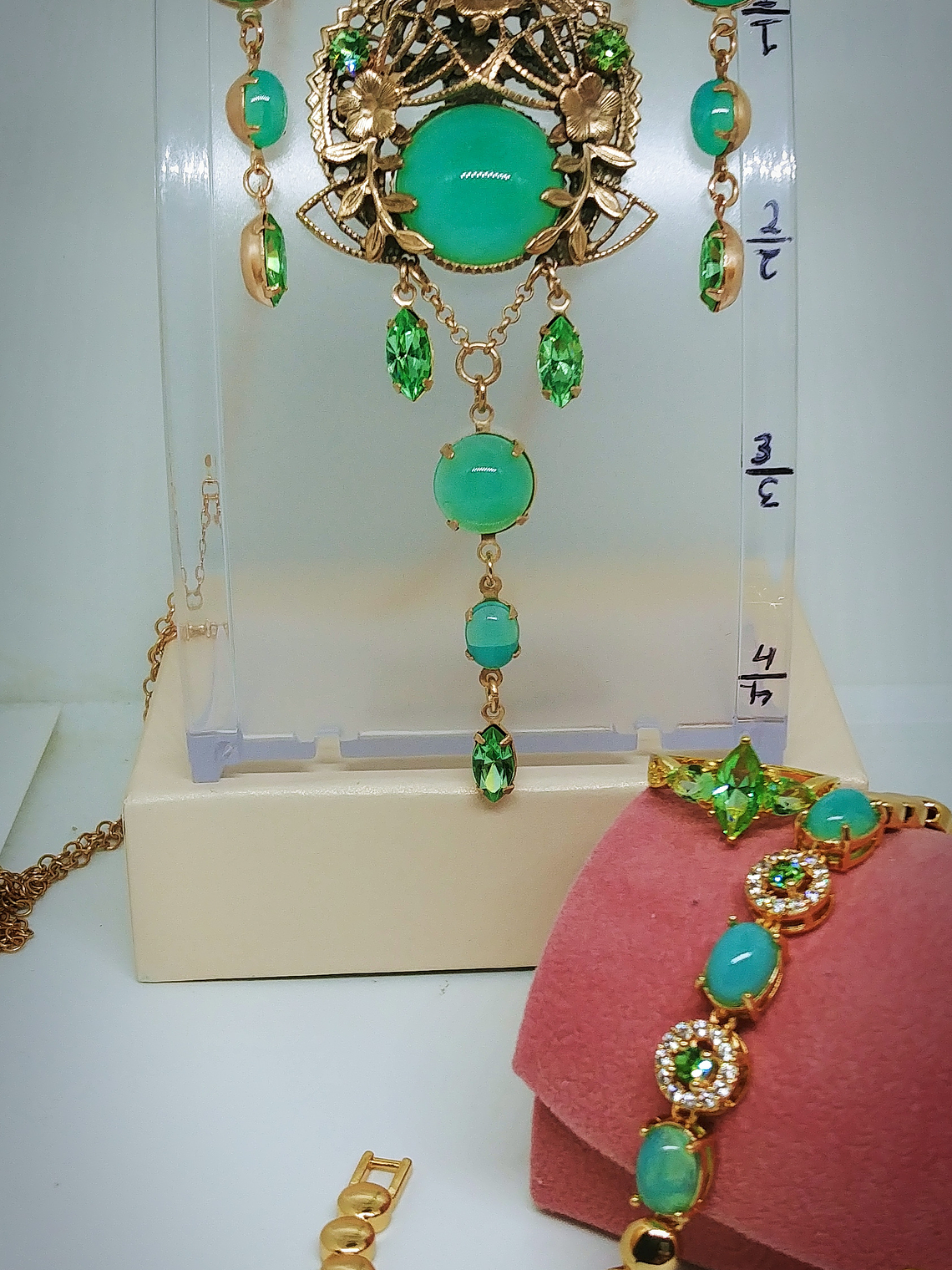 RTS ☢ Stunning Art Nouveau inspired, vintage Green opal UG glass Set- 14k gold-plated  - Costume 2