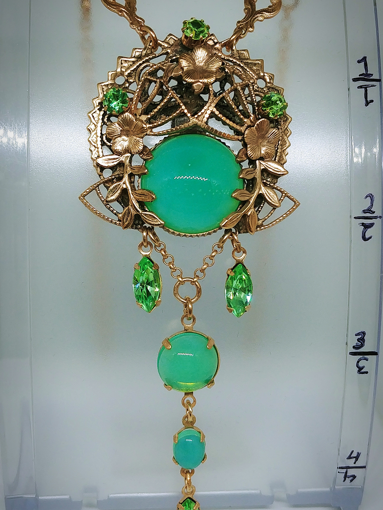 RTS ☢ Stunning Art Nouveau inspired, vintage Green opal UG glass Set- 14k gold-plated  - Costume 5
