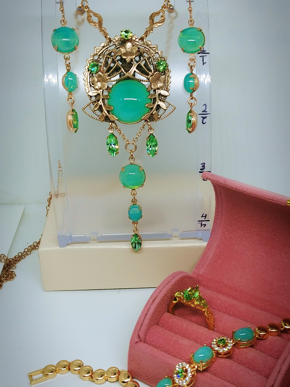 RTS ☢ Stunning Art Nouveau inspired, vintage Green opal UG glass Set- 14k gold-plated  - Costume 9