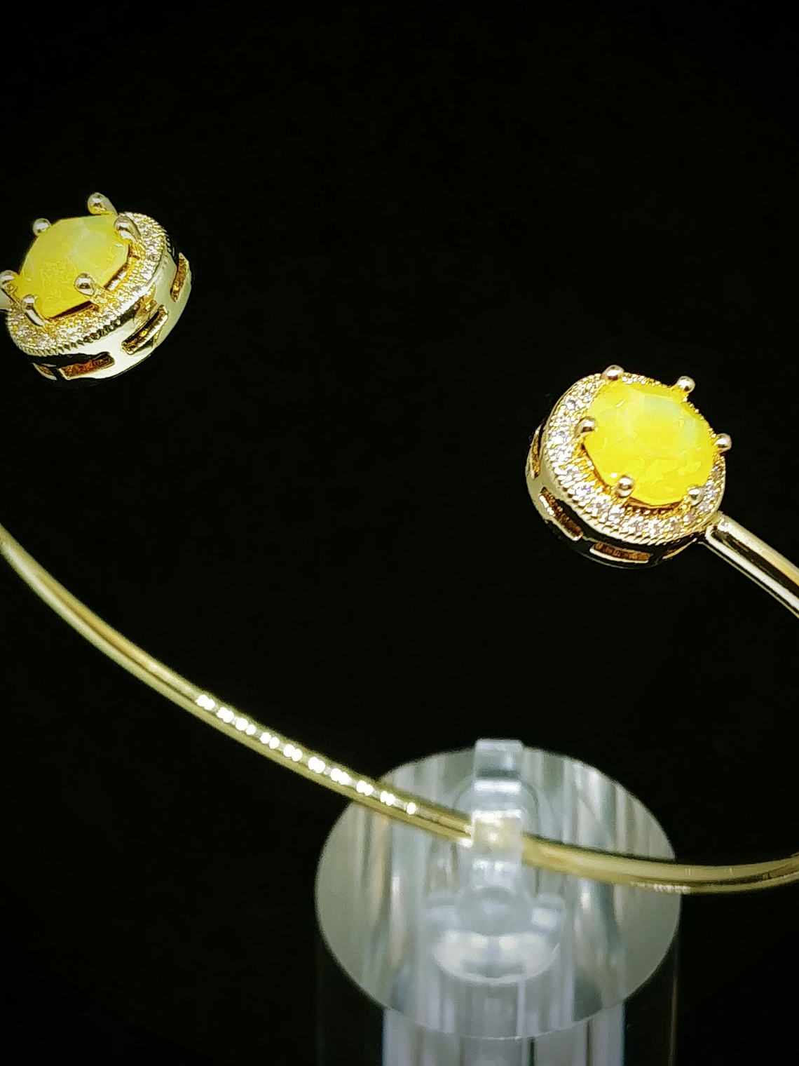 CJ - 3.5tcw ☢ vintage Yellow Opal UG glass, 14k yellow gold-plated open cuff bracelet - Costume  3