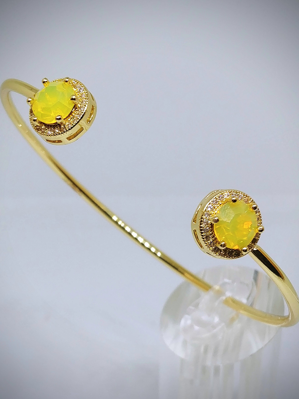 CJ - 3.5tcw ☢ vintage Yellow Opal UG glass, 14k yellow gold-plated open cuff bracelet - Costume  1
