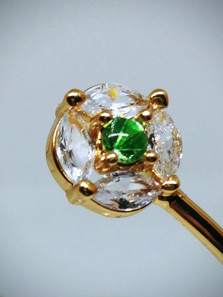 CJ - .7tcw ☢ vintage Peridot green UG glass, 14k yellow gold-plated open cuff bracelet - Costume 2