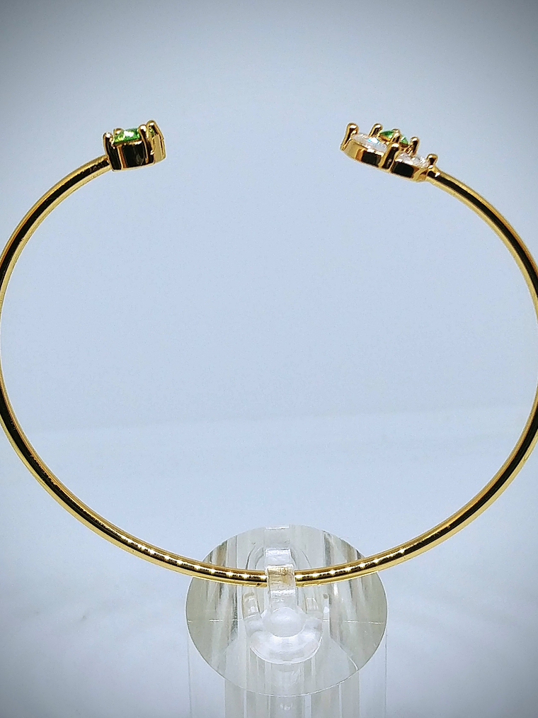 CJ - .7tcw ☢ vintage Peridot green UG glass, 14k yellow gold-plated open cuff bracelet - Costume 3
