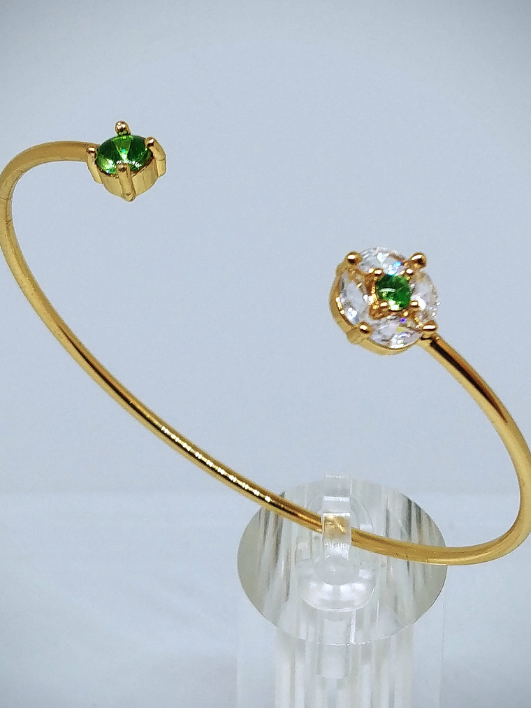 CJ - .7tcw ☢ vintage Peridot green UG glass, 14k yellow gold-plated open cuff bracelet - Costume 1